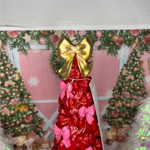 Cupcakes and Cashmere Red and Pink Bow Tree - Picture 2 of 4